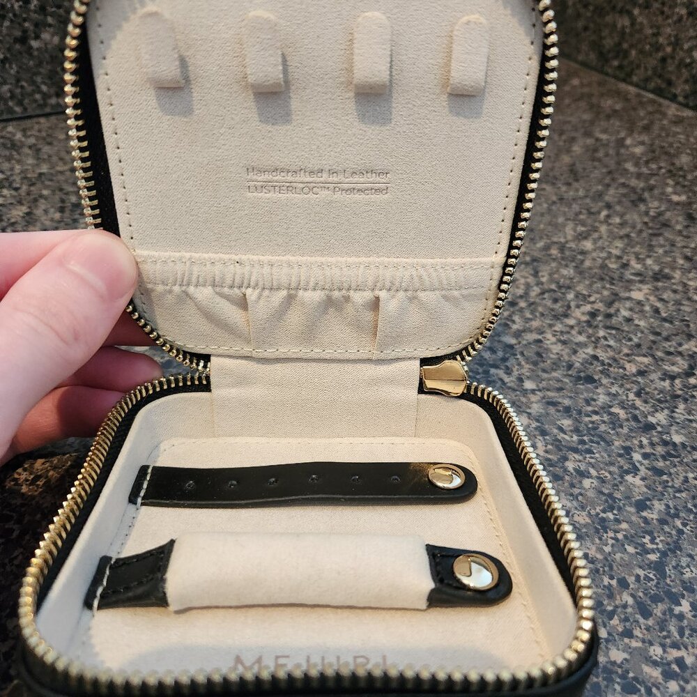 Mejuri Travel Jewelry Case
